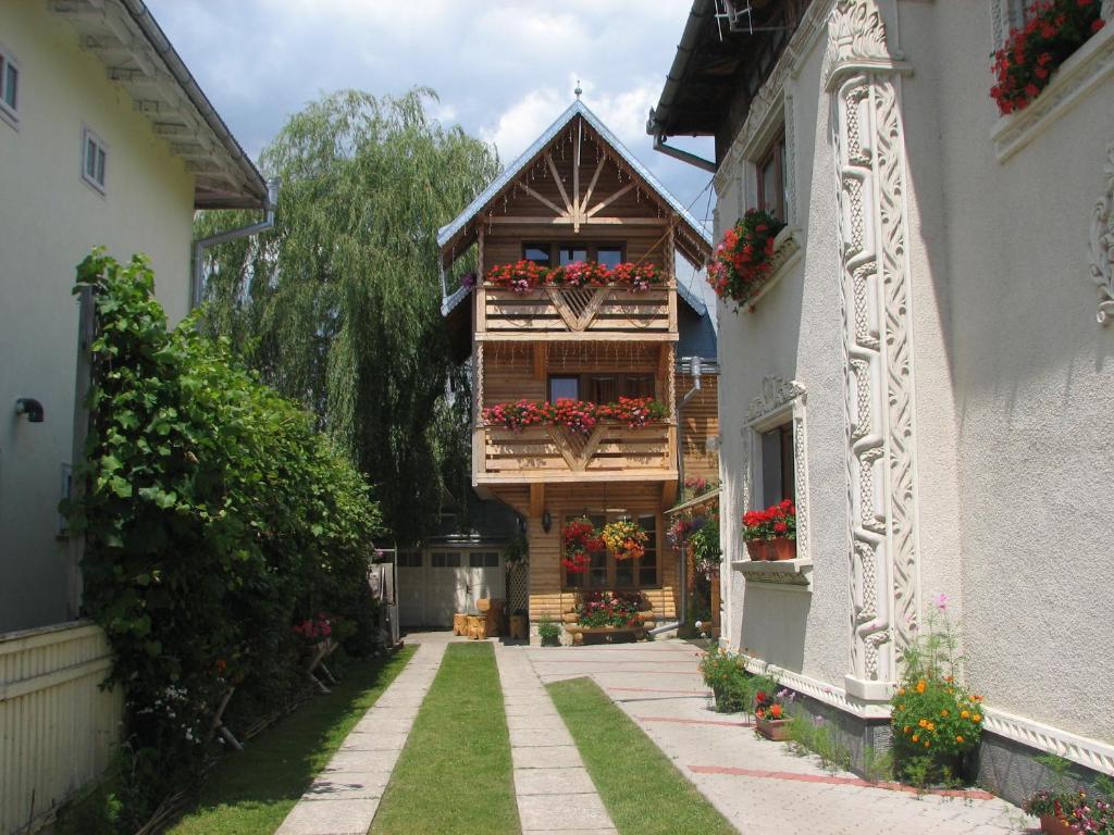 Pension Crizantema Vatra Moldoviţei Extérieur photo